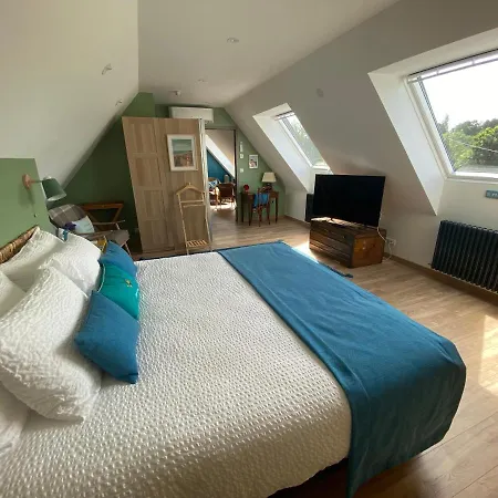 Bed & Breakfast L'ardoisiere, Et D'amis